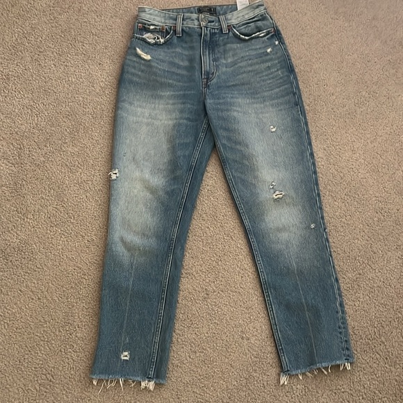 “Abercrombie & Fitch: A & F Mom Jean size 26” - Picture 6 of 9